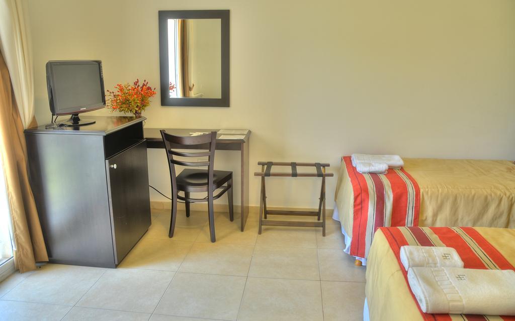 Laplace Hotel Córdoba Pokoj fotografie