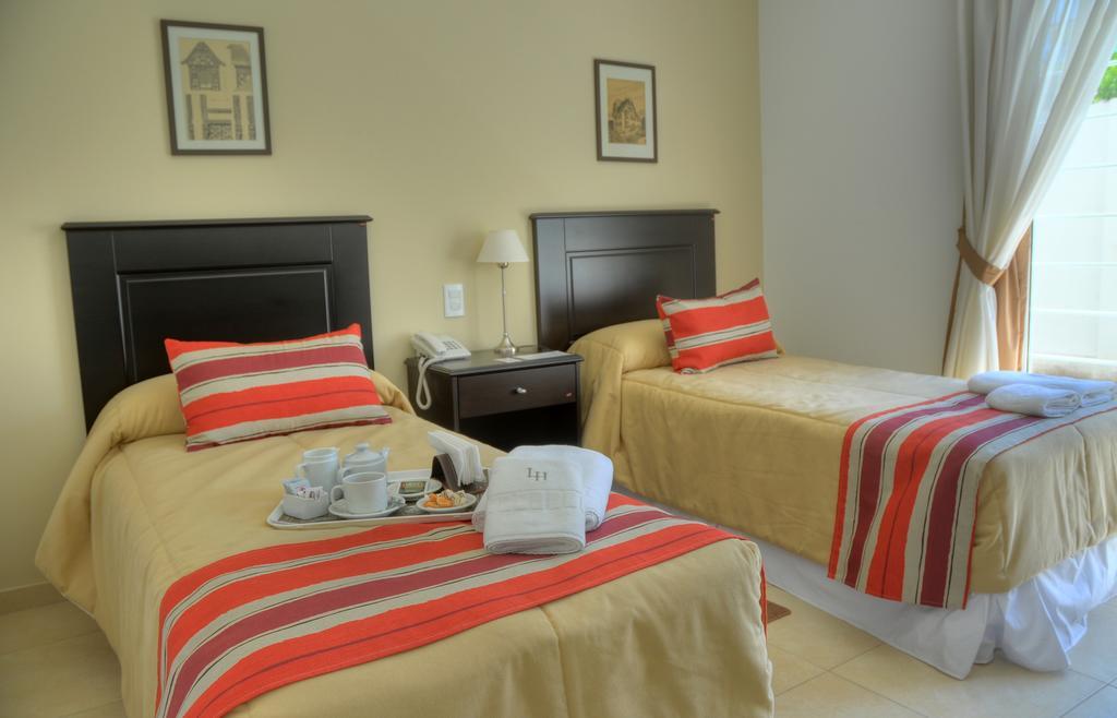 Laplace Hotel Córdoba Pokoj fotografie